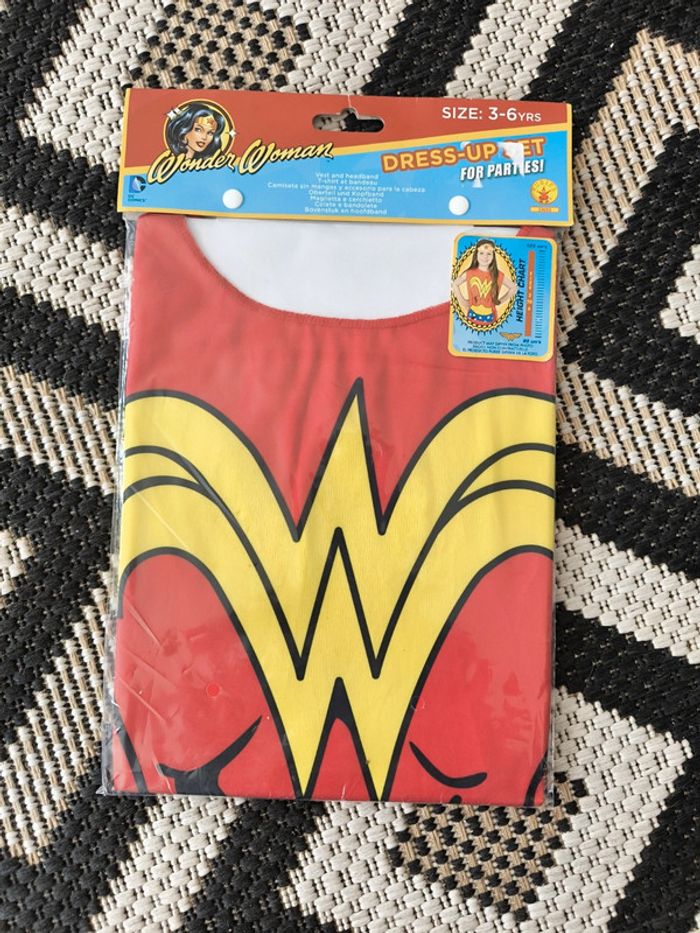 Déguisement t shirt wonder woman 3-6 ans neuf