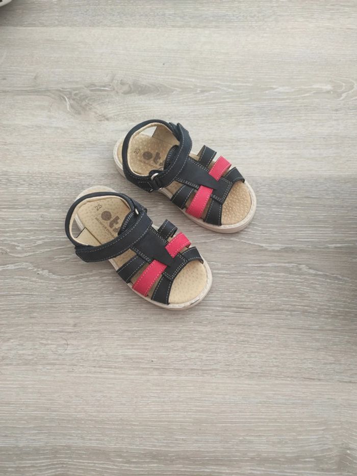 Sandalettes pointure 25 - photo numéro 2