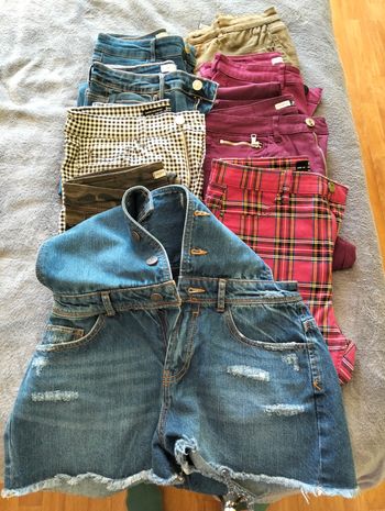 Vends lots jeans stradivarius taille 40 et 38 
