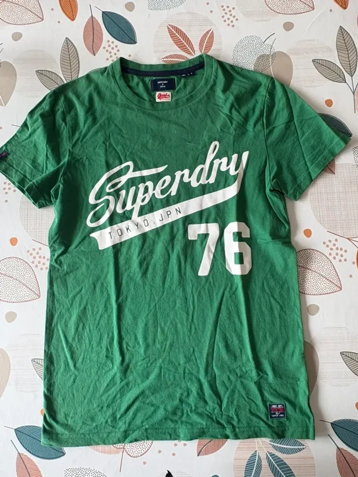 T shirt homme superdry très bon état taille S