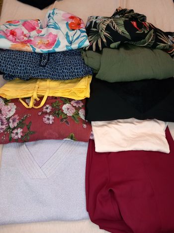 #5 Lot femme XS – 3 crop tops, 2 tops, 5 blouses – 10 pièces