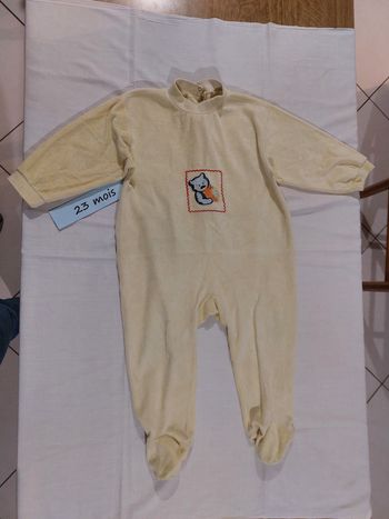 Pyjama dors-bien velours jaune taille 23 mois