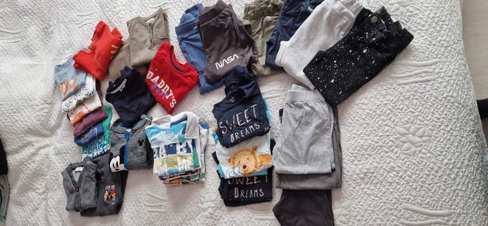 Lot 35 vêtements garçon 2 et 3 ans - photo numéro 2