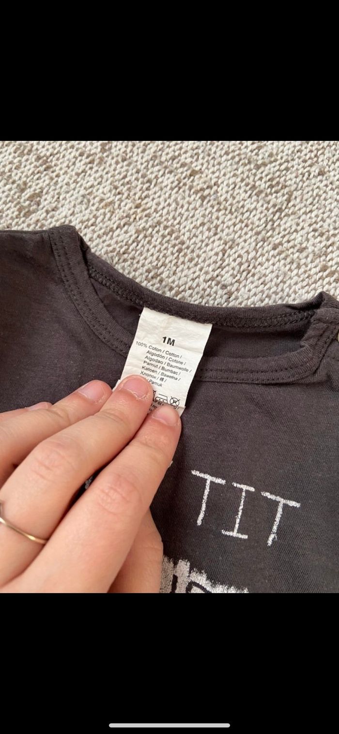 Teeshirt manches longues 1 mois - photo numéro 2