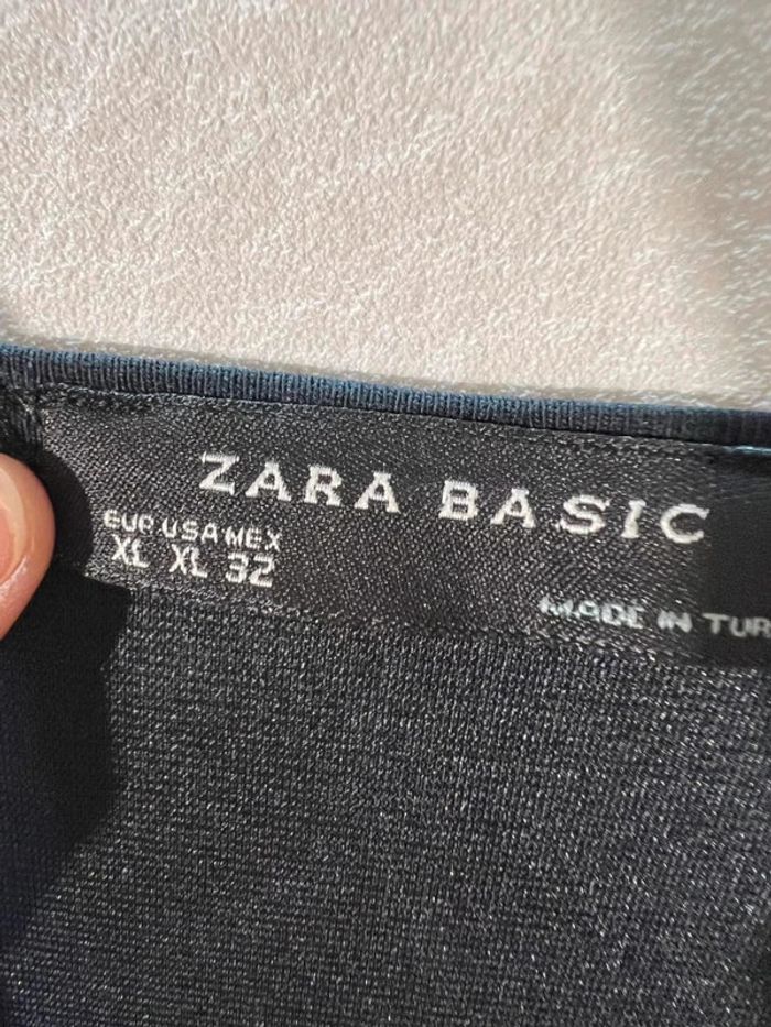 Robe Rouge et Noire - Zara - Taille XL - Parfait État. - photo numéro 3
