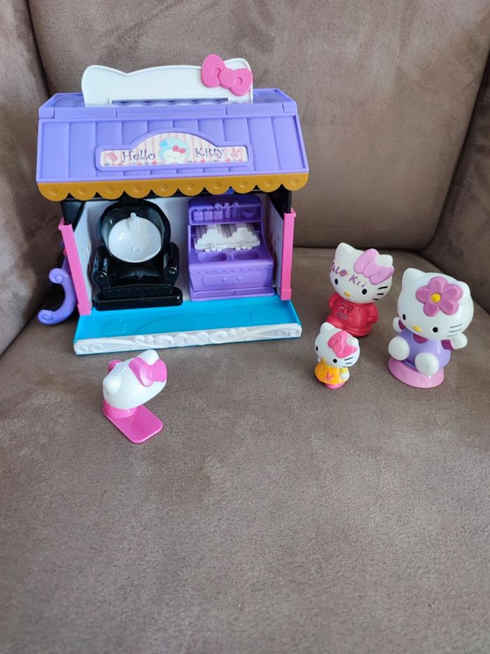 Maison transformable Hello Kitty