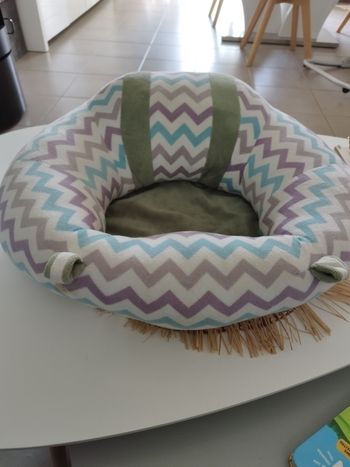 Cale bébé assise