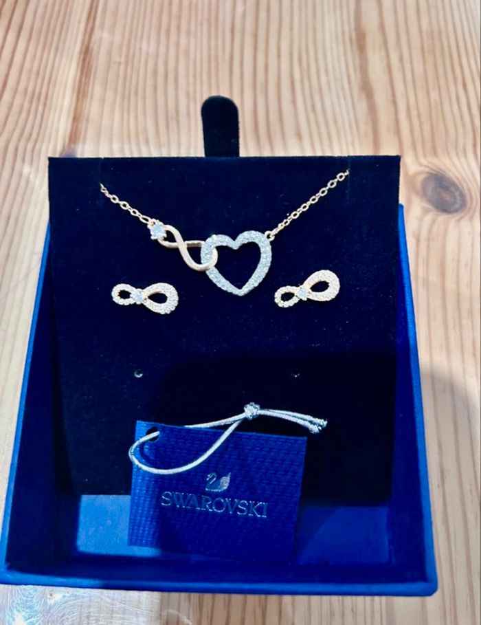 Parure Swarovski - photo numéro 3