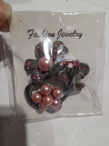 Broche