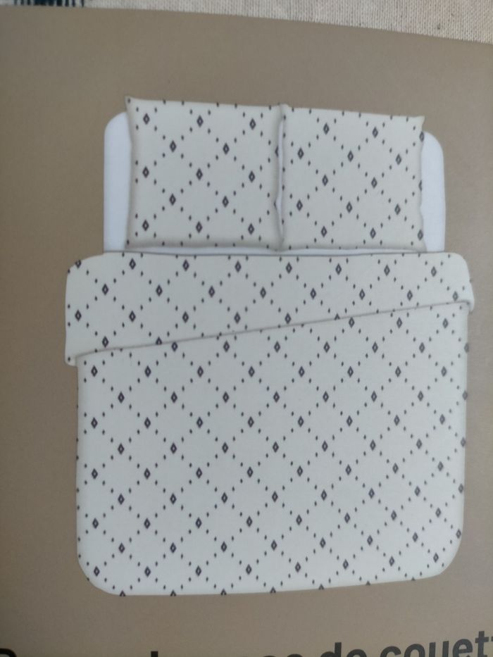 Parure housse de couette en coton+ ses 2 taies d'oreillers/260x240 cm - photo numéro 2