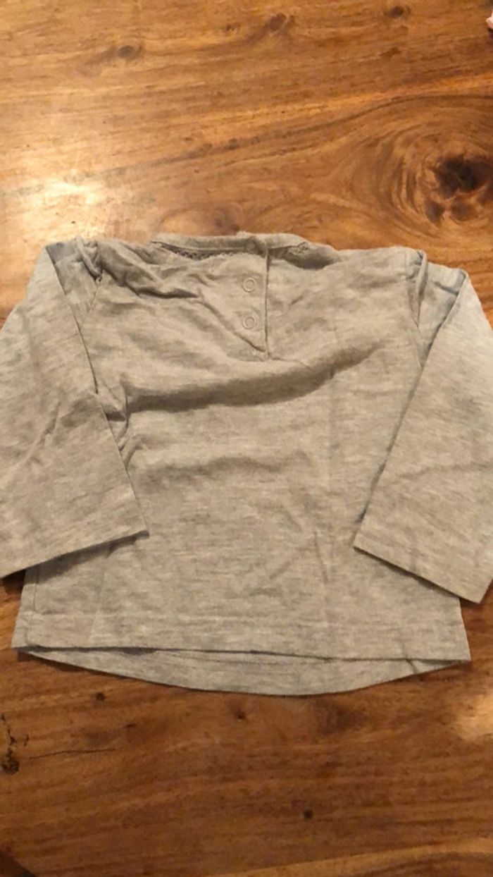Lot 3 T-shirts manches longues 1 an - photo numéro 13