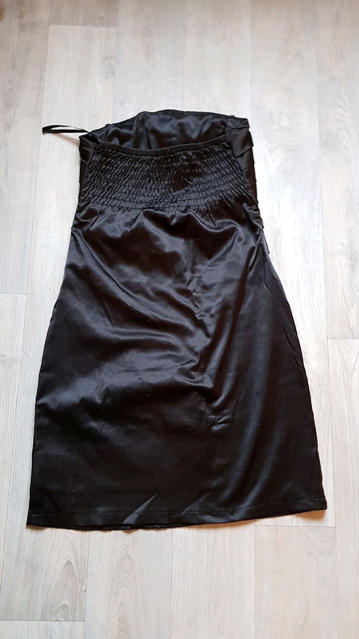 Robe noire - photo numéro 3