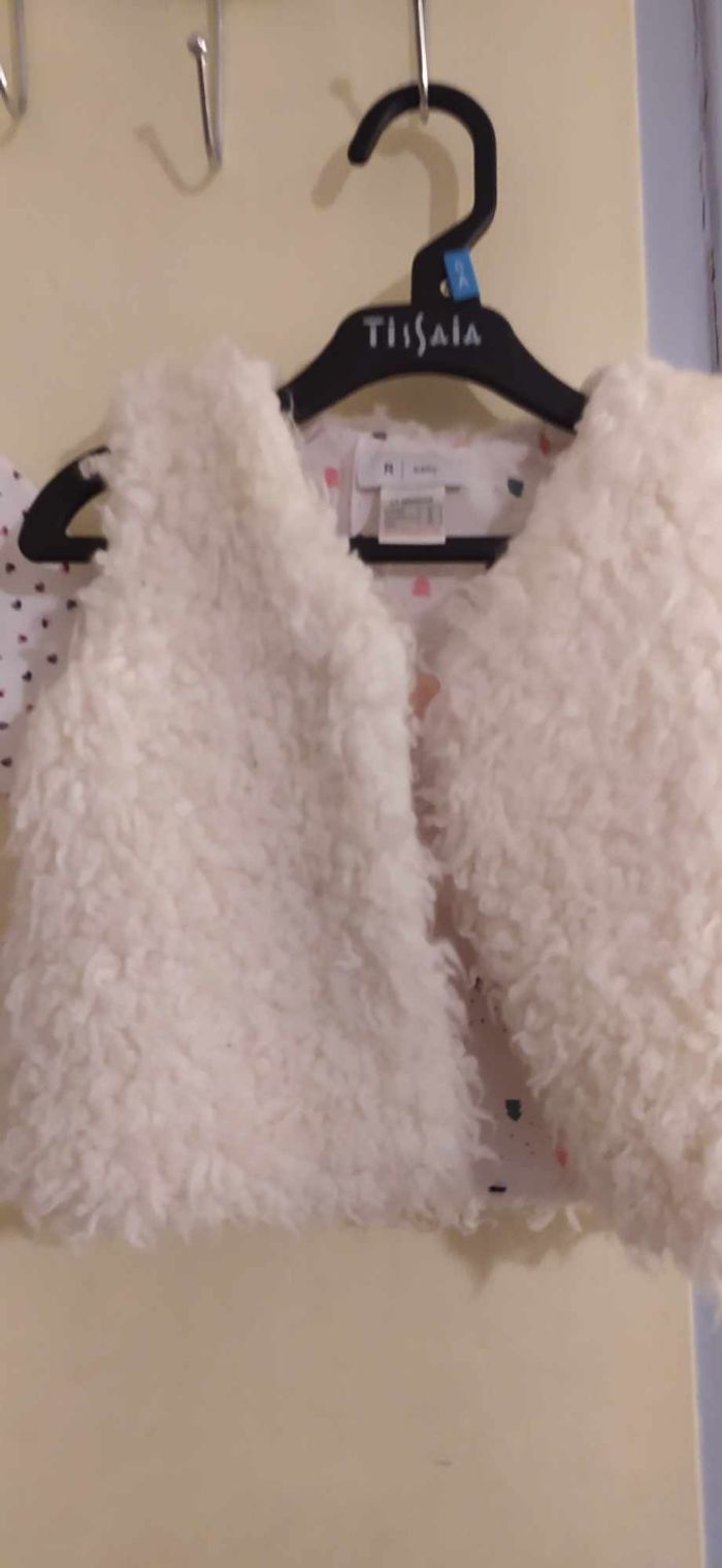 Lot gilet + haut 18 mois fille - photo numéro 2