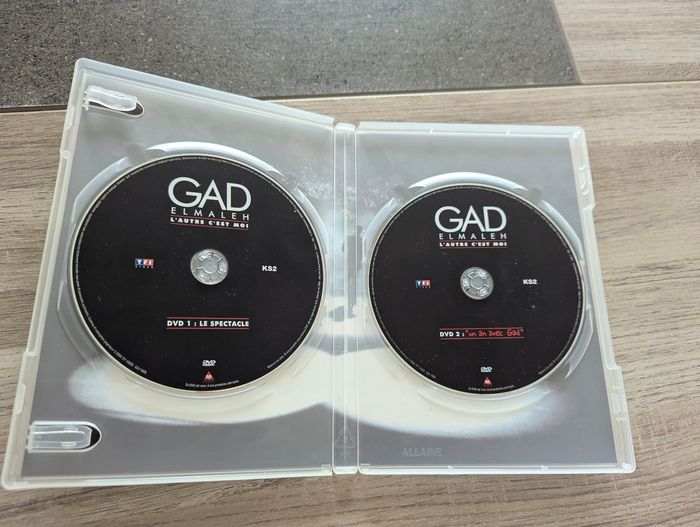 Double dvd gad elmaleh premier spectacle l'autre c'est moi - photo numéro 2