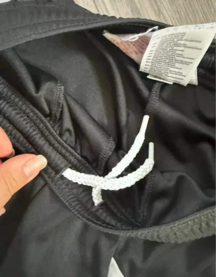 Short sport noir Adidas garçon 8 ans - photo numéro 4