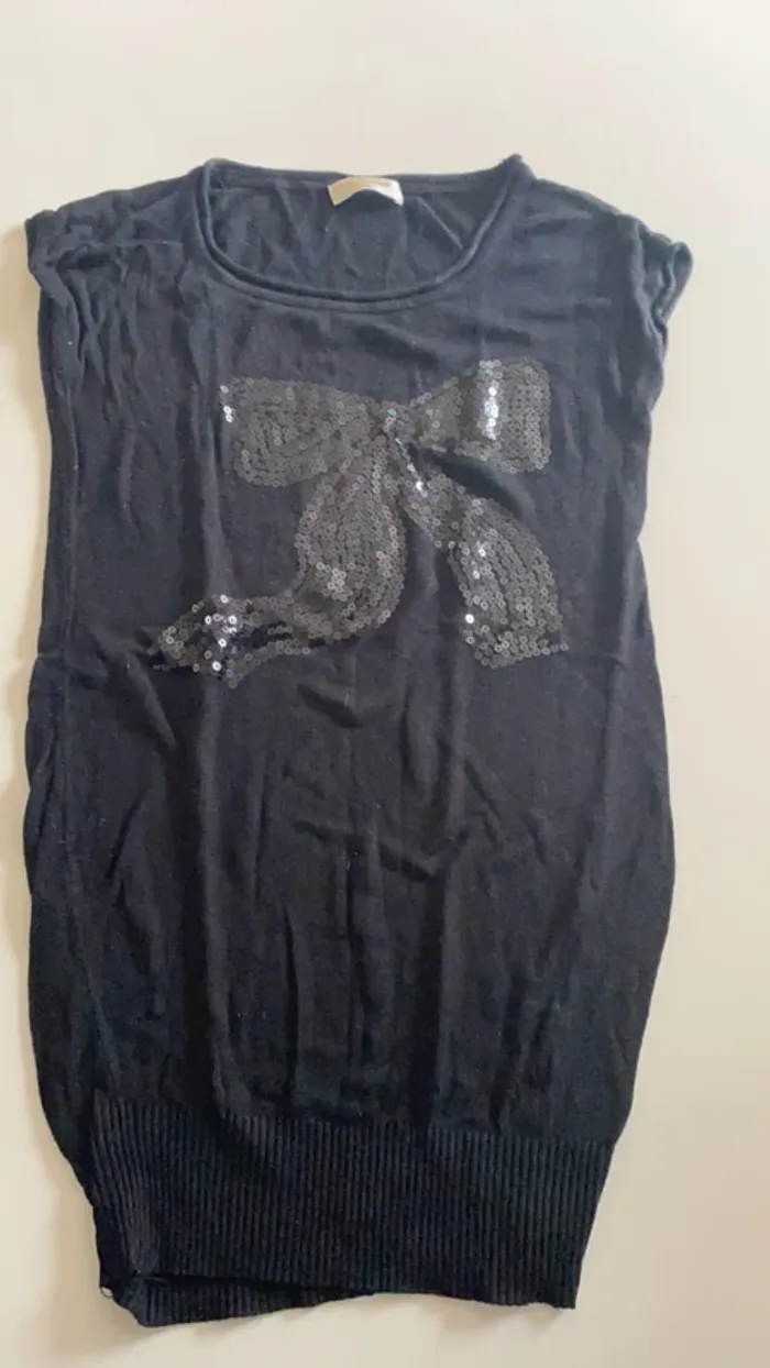 Pull noir sans manches