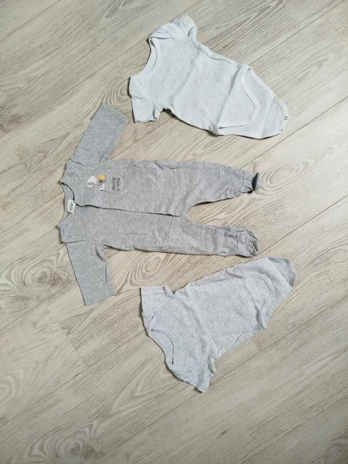 Pyjama Tao + 2 bodies