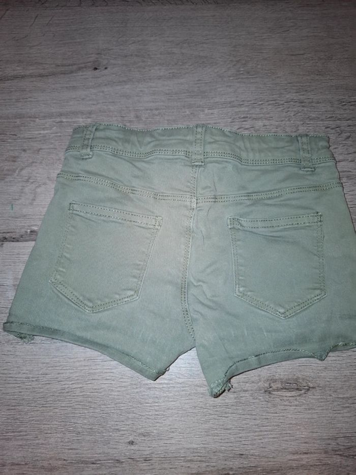 Short kaki - photo numéro 3