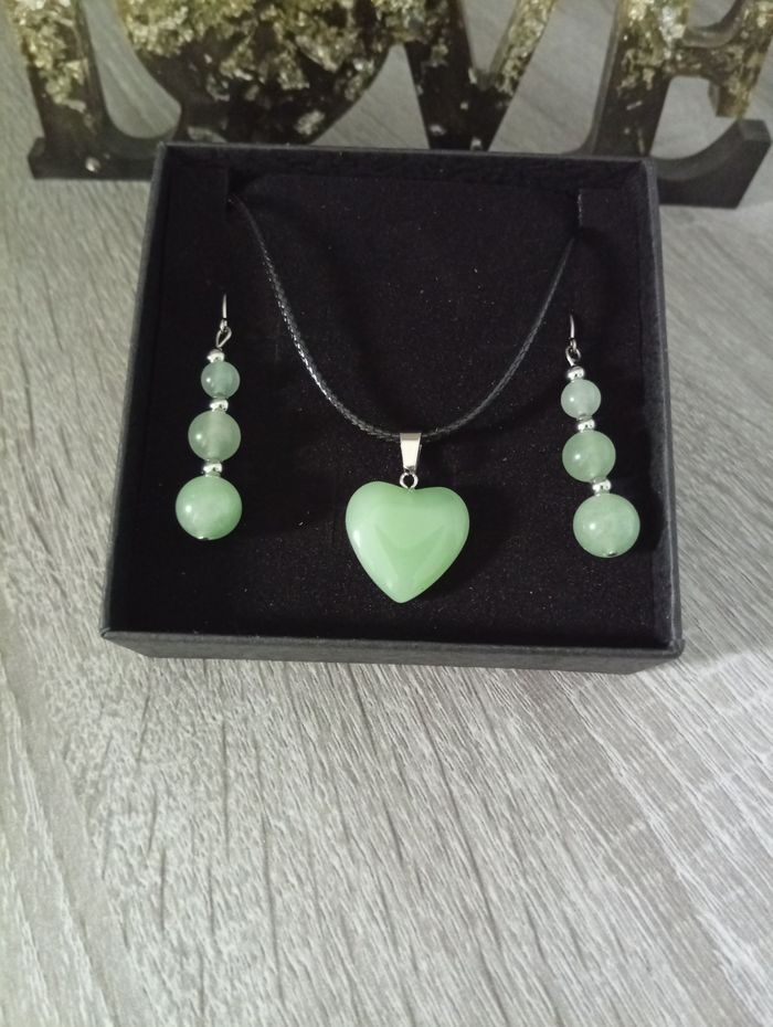 Joli ensemble collier boucles d'oreilles en pierre naturelle Aventurine verte - photo numéro 2