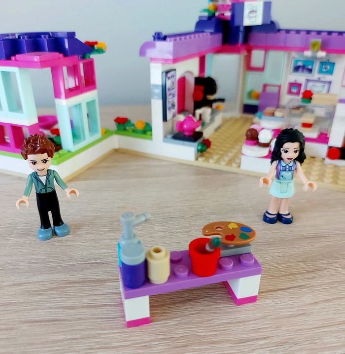 Lego Friends 41336 Le café des arts d'Emma - photo numéro 4