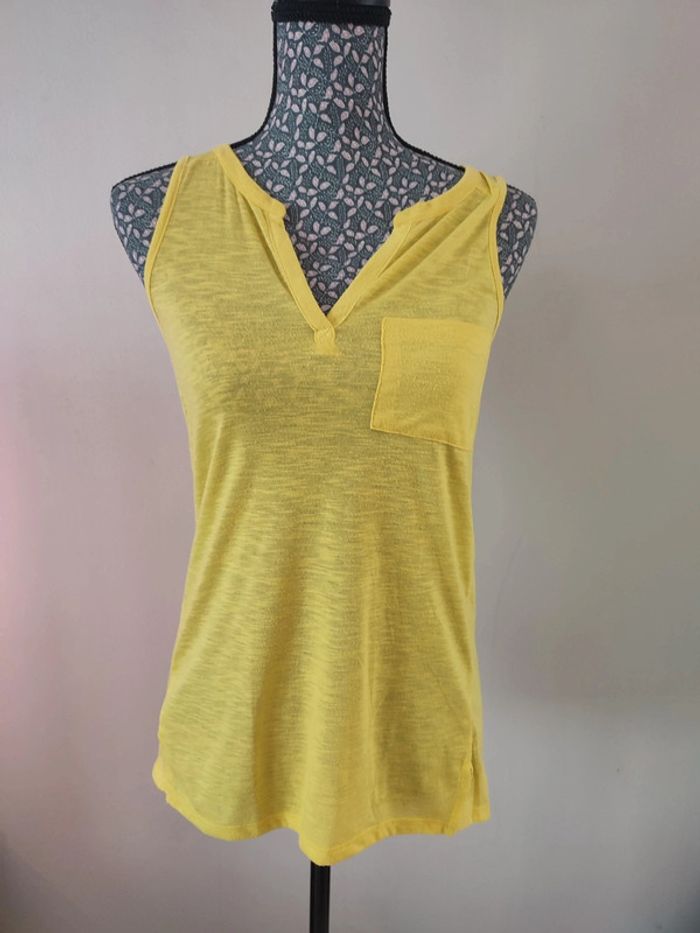 Débardeur jaune - photo numéro 3