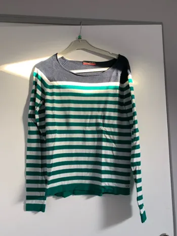 Pull rayé