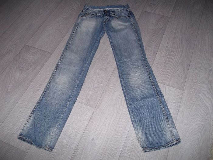 Jean LOIS bleu clair délavé par endroits taille 36 TBE