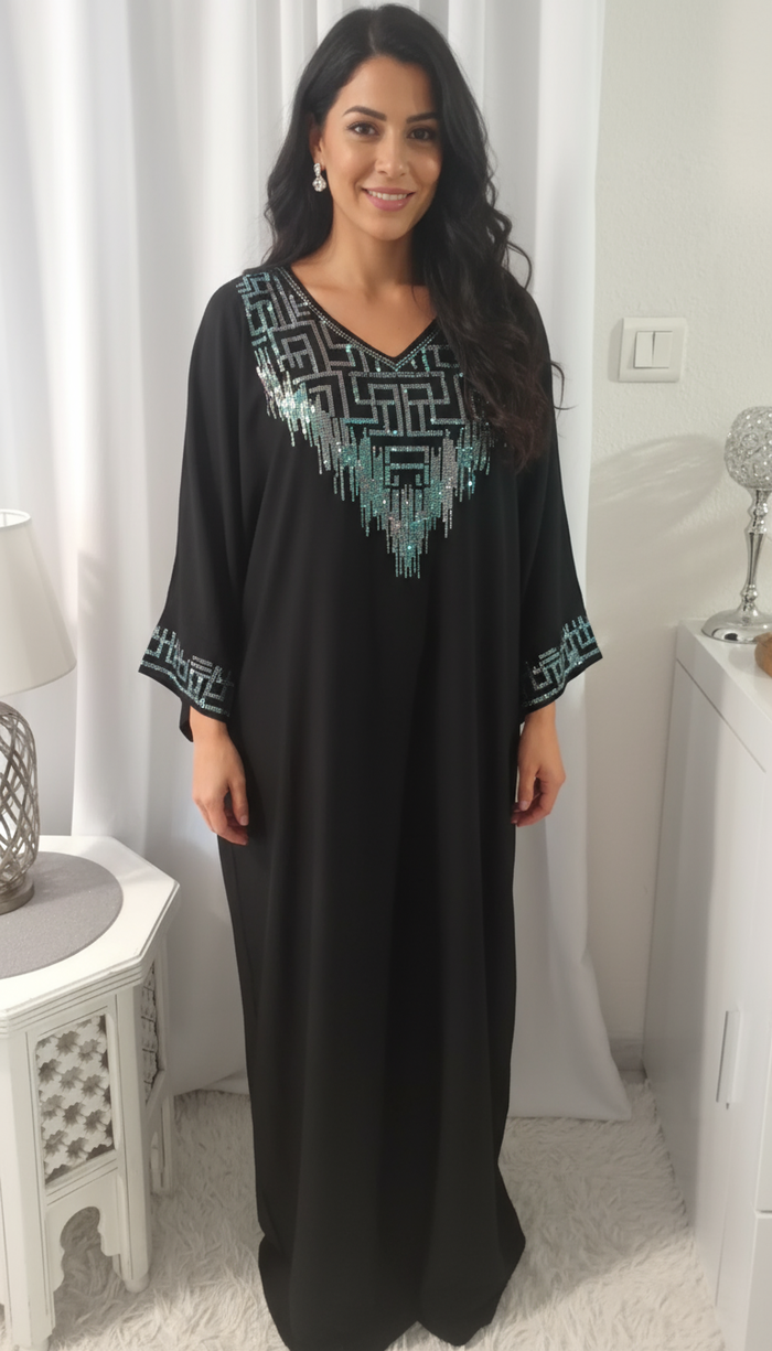 Gandoura marocaine en crêpe de soie ,Robe longue ornée de strass