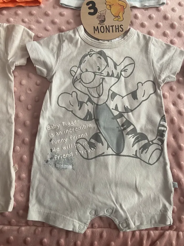 Lot de 6 barboteuses Winnie Mickey 3 mois - photo numéro 6