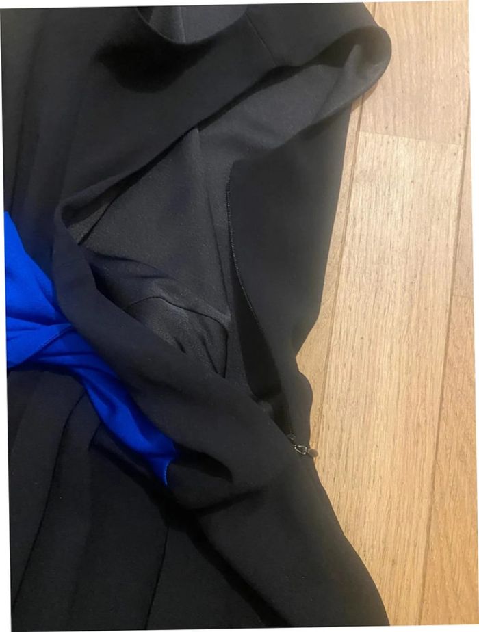 Robe noire avec un noeud bleu Paule Ka - photo numéro 5