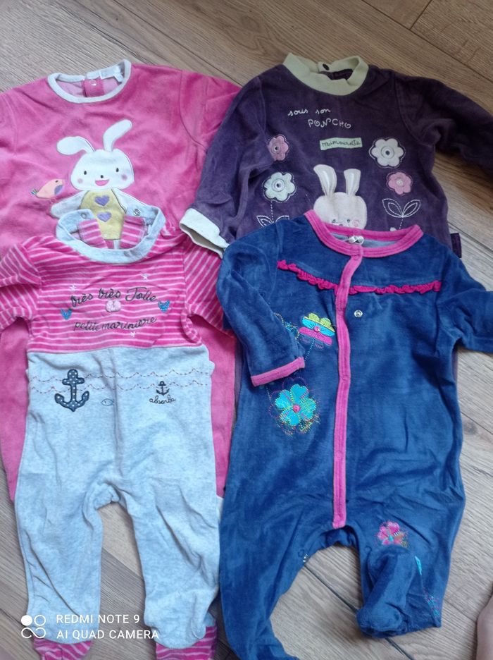 Lot 4 pyjamas