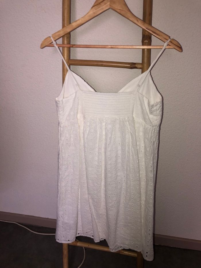 Robe dentelle anglaise femme