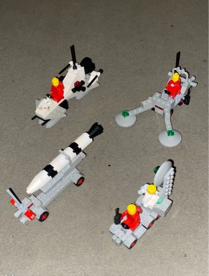 Vintage Lot X3 Lego Classic Space 462 + 6841 + 6842