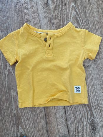 Lot 4 t-shirt  manches courtes 1 mois