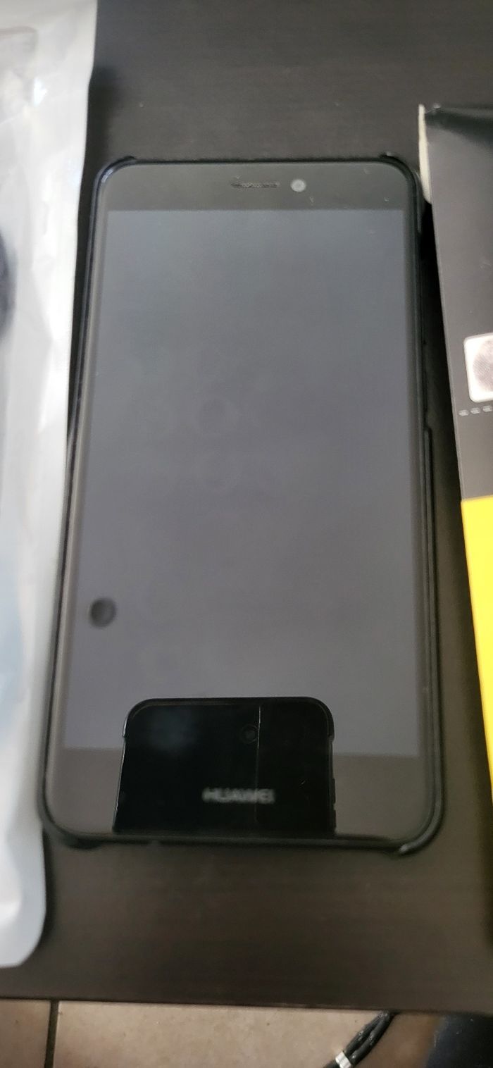 Huawei p8 lite excellent état + coque et verre neuf - photo numéro 2