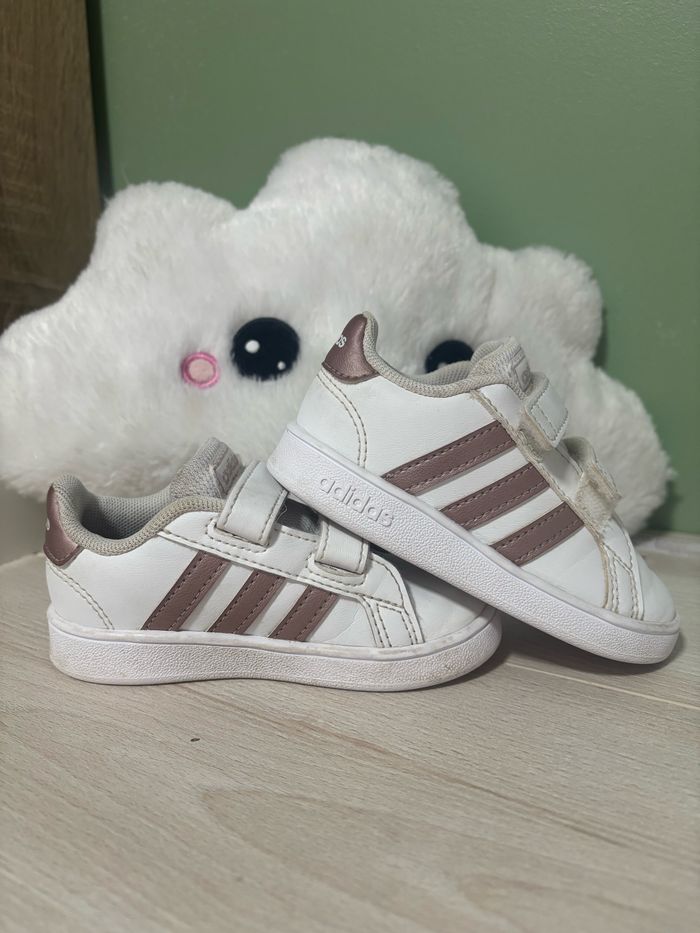 Basket adidas fille