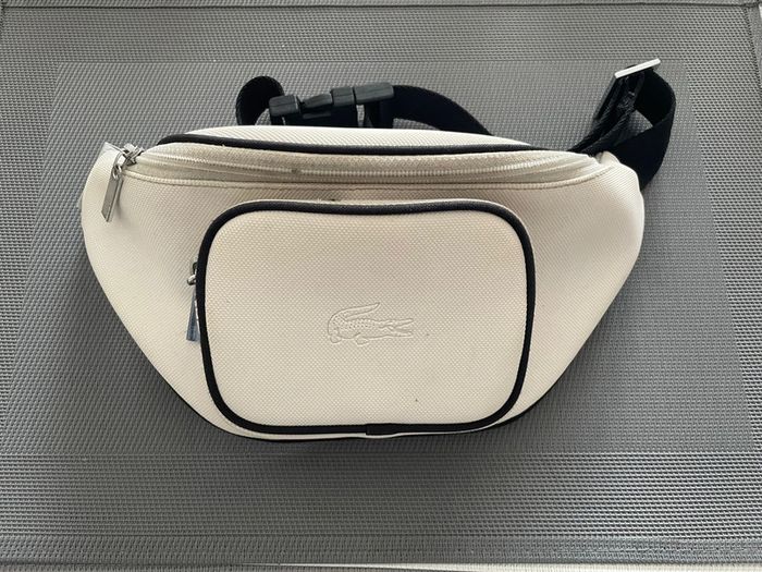Banane Lacoste Blanche