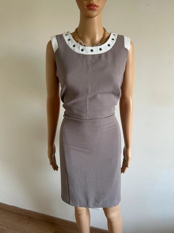 Robe grise et blanche sans manches Christine Laure taille 42 jamais portée