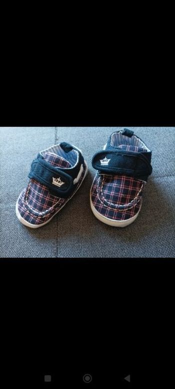 Chaussure bébé 19