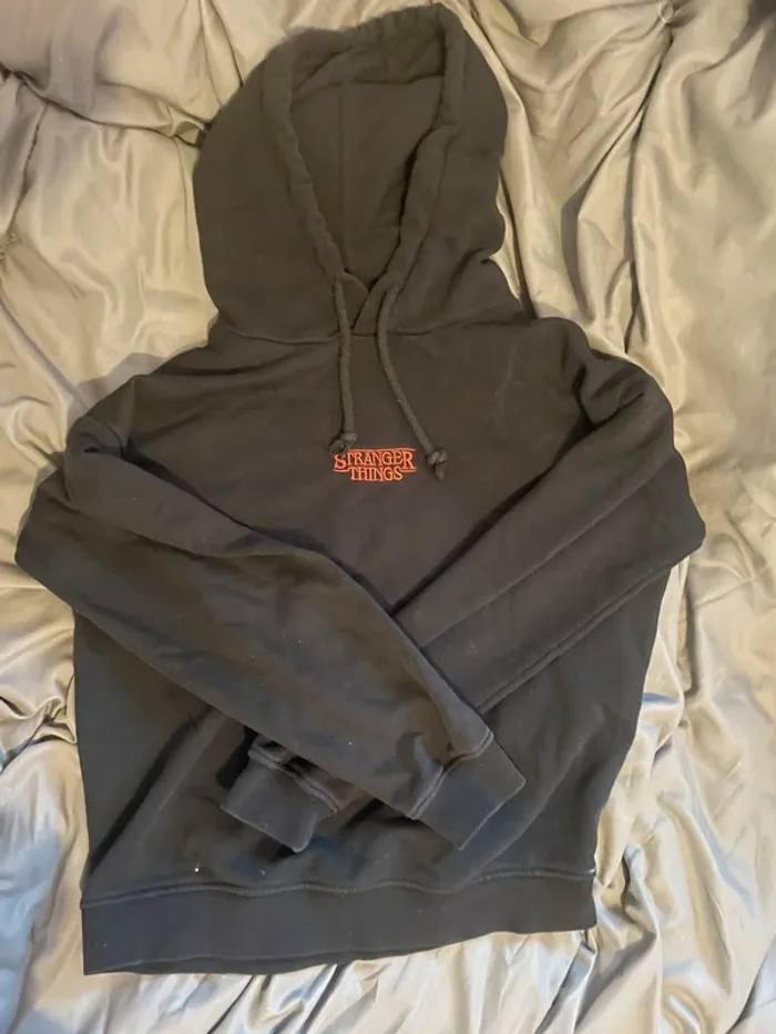 Sweat-shirt à capuche stranger things