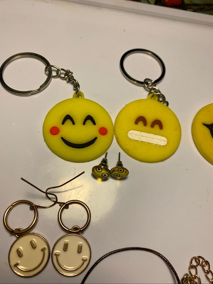 Lot bijoux accessoires smiley - photo numéro 7