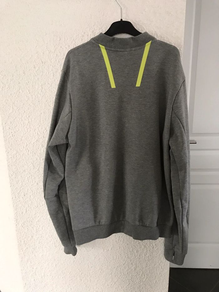 Veste Mercedes gris - photo numéro 2