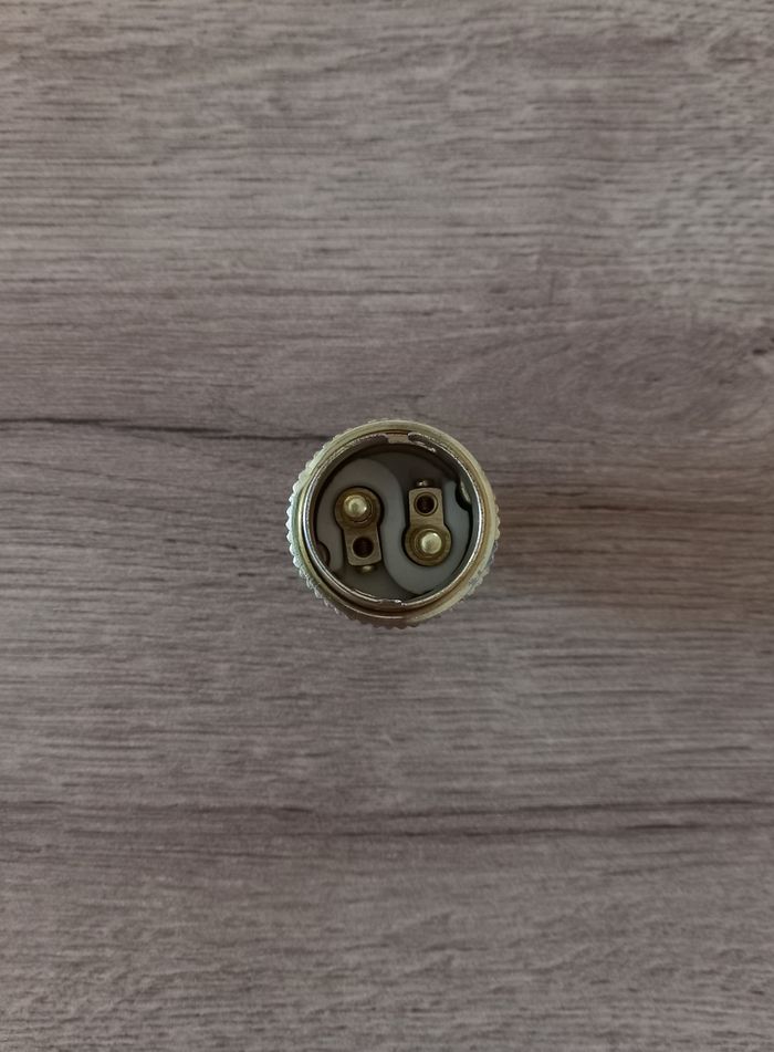 Douille B22 ancienne en acier laitonné et céramique +bague Abat-jour. - photo numéro 3