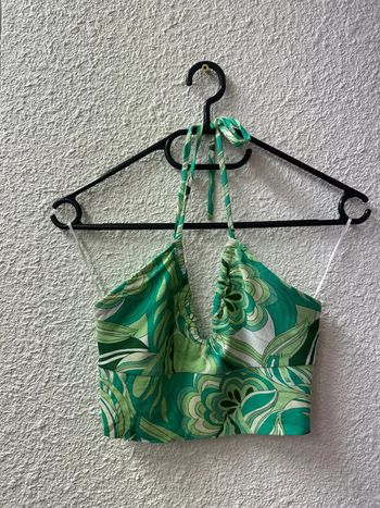 Top vert taille XS Bershka