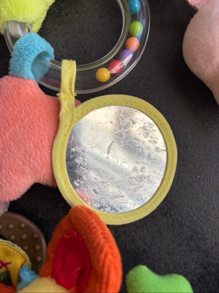Lot jeux et peluches - photo numéro 3