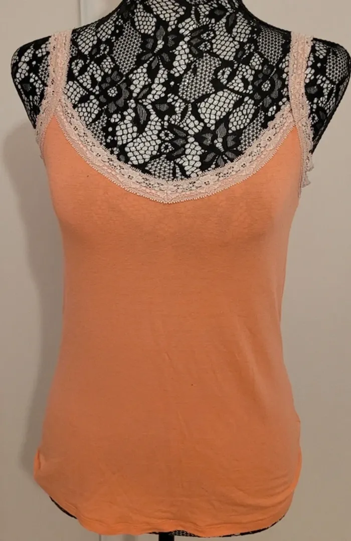 🌟Lot de 9 tops femme taille S🌟 - photo numéro 4