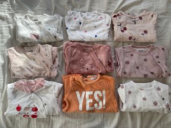 Lots de 9 pyjamas 1 MOIS