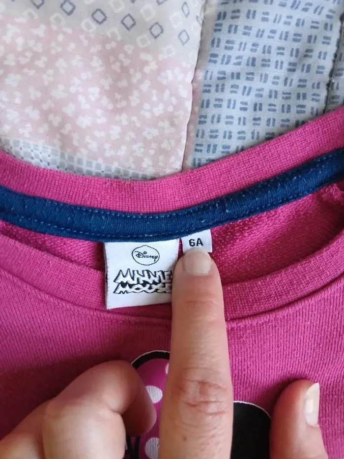 Pull Minnie 6 ans - photo numéro 2
