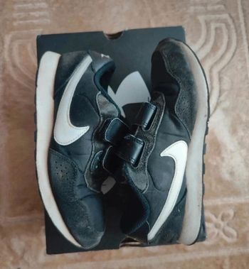 Chaussures Nike scratch pointure 32