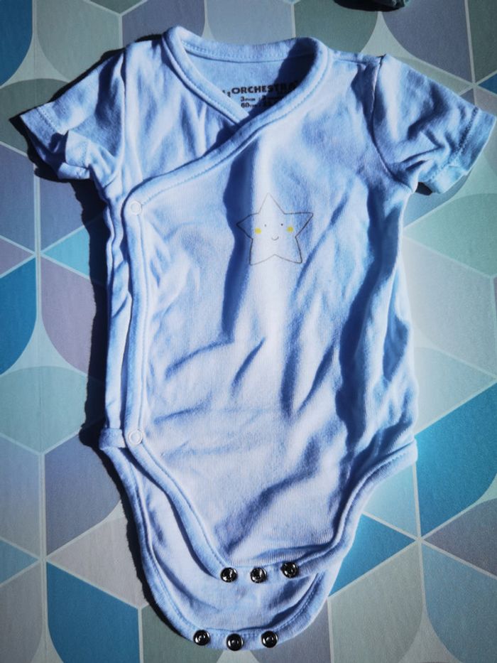 D1100 body garçon blanc 3 mois - photo numéro 2